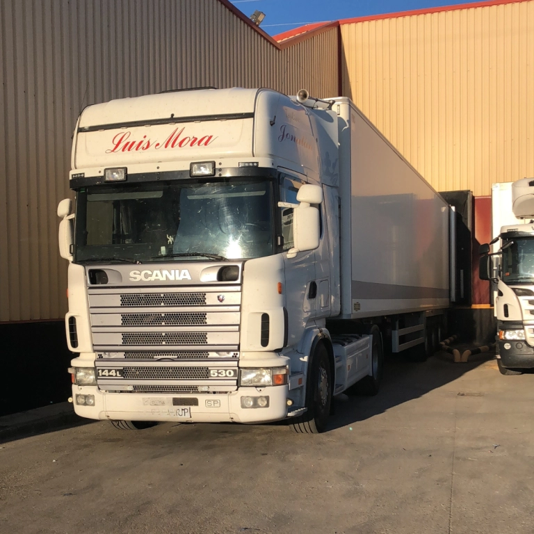 Una empresa familiar especializada en transporte frigorífico Una empresa familiar especializada en transporte frigorífico